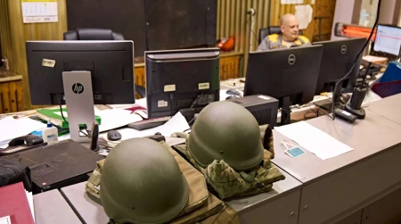 Фотогалерея / Захисне спорядження енергетиків ДТЕК під час сигналу про авіаційний наліт