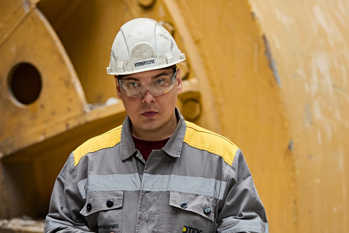 An employee of one of DTEK's thermal power plants that was damaged by a russian attack