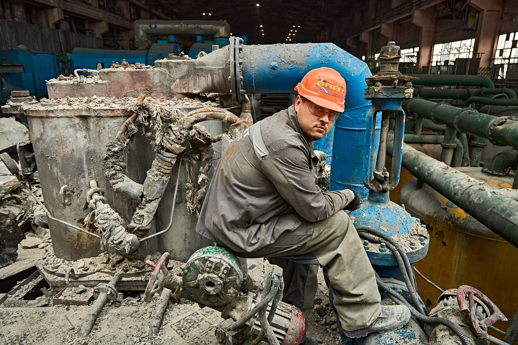 An employee of one of DTEK's thermal power plants that was damaged by a russian attack