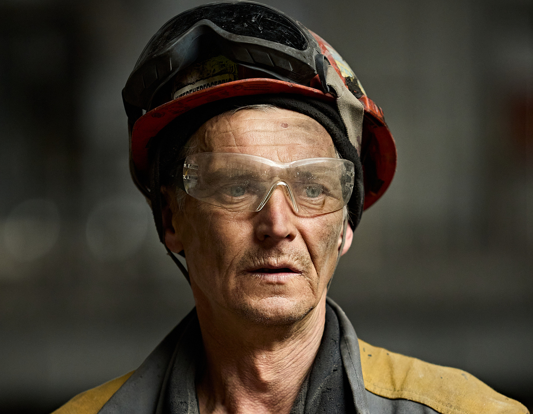 An employee of one of DTEK's thermal power plants that was damaged by a russian attack