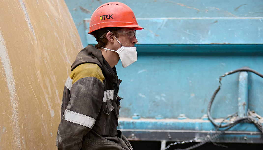 An employee of one of DTEK's thermal power plants that was damaged by a russian attack