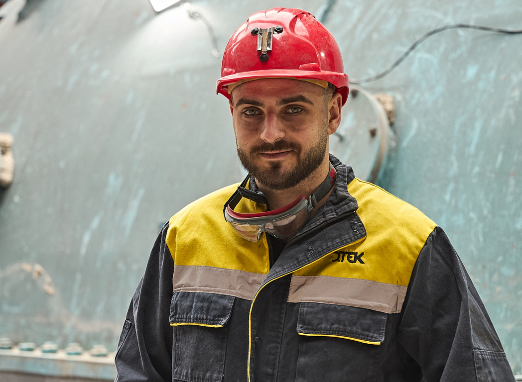 An employee of one of DTEK's thermal power plants that was damaged by a russian attack
