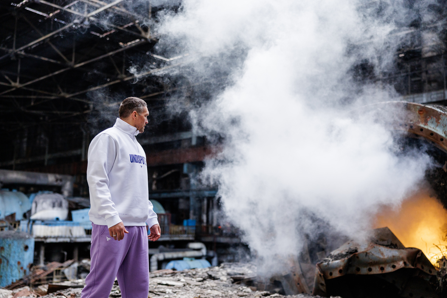 Usyk trains at a damaged DTEK power plant