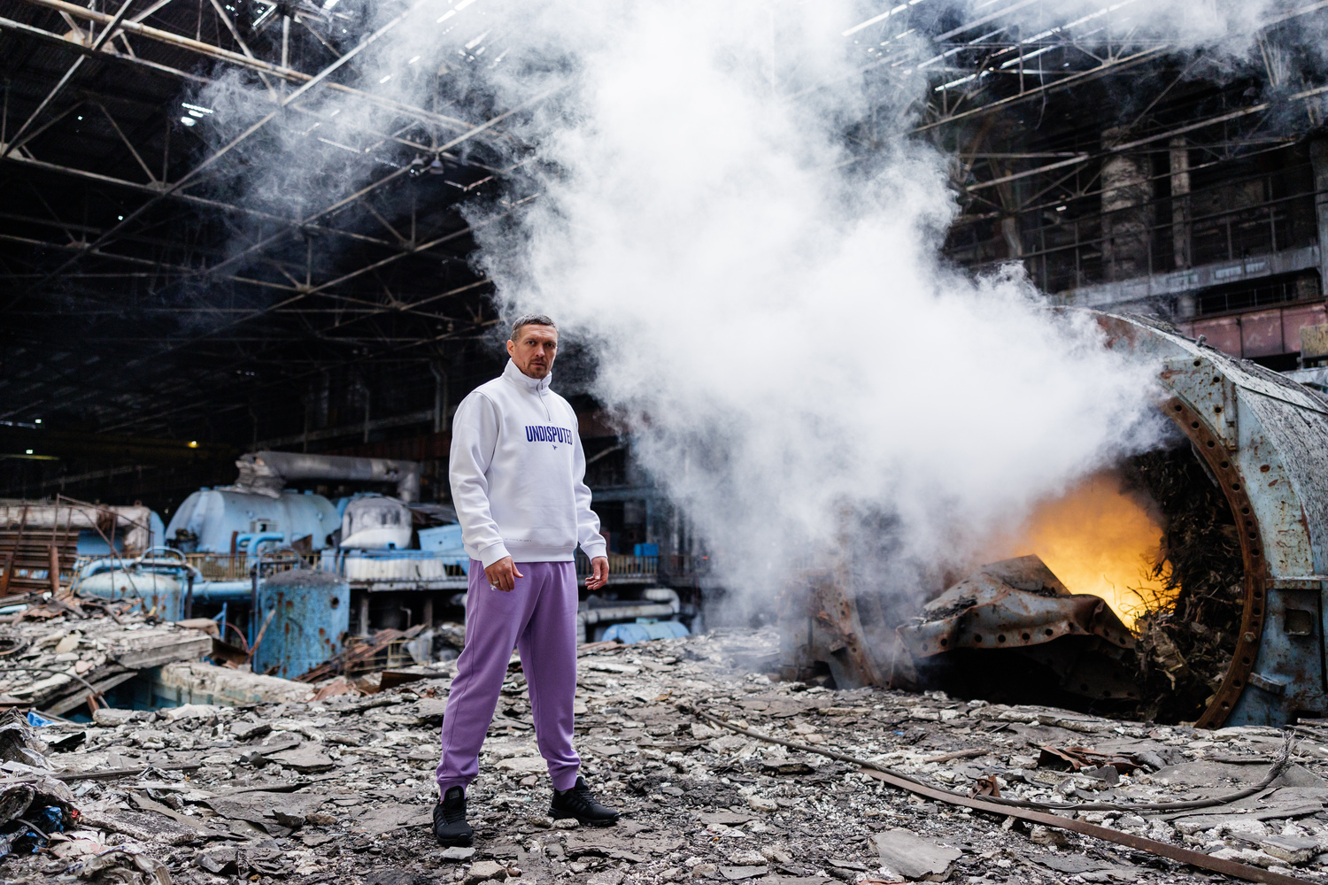 Usyk trains at a damaged DTEK power plant