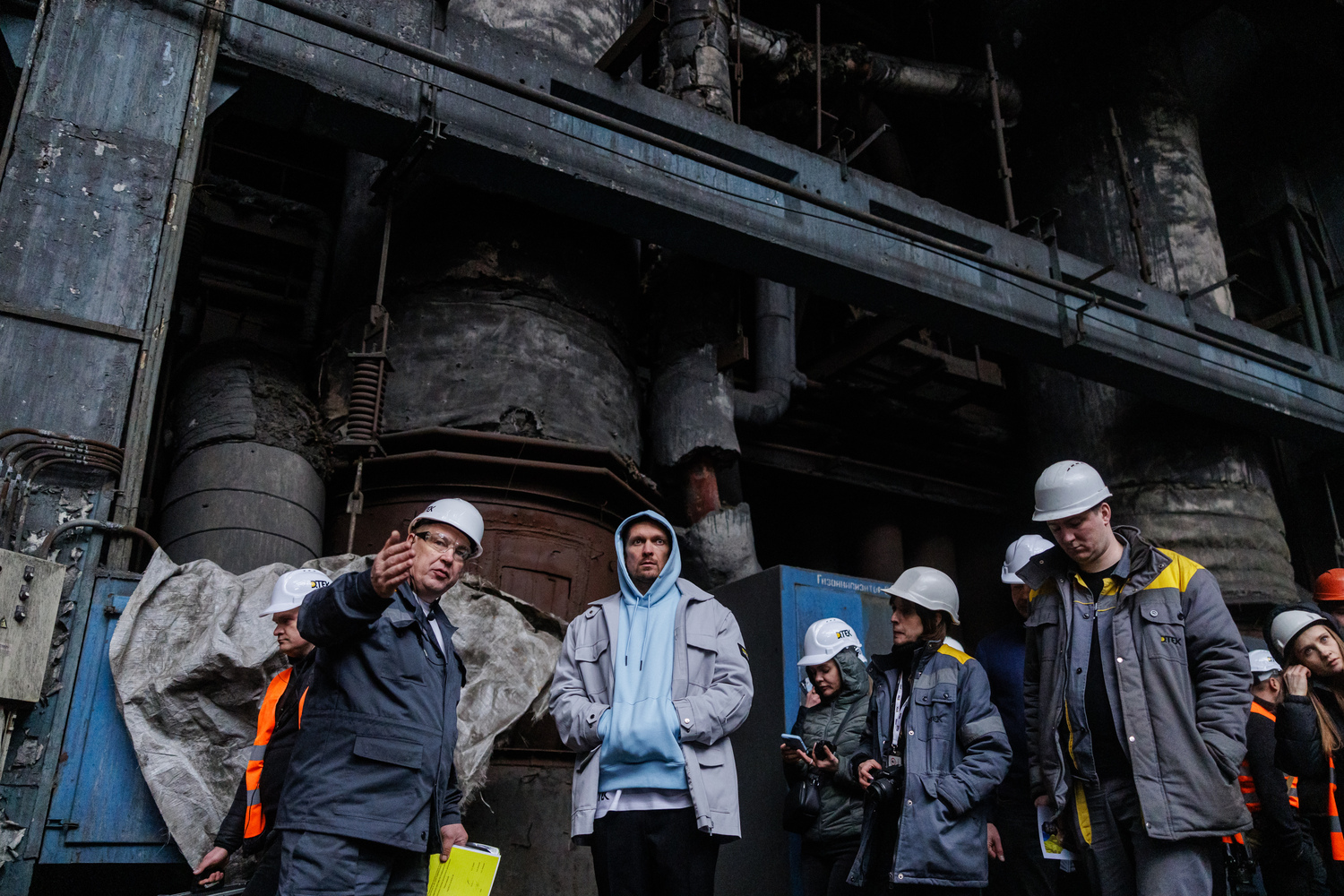 Usyk trains at a damaged DTEK power plant