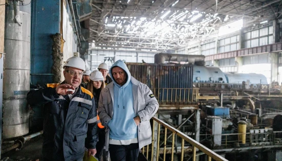 Фотогалерея / Олександр Усик провів тренування на зруйнованій росіянами ТЕС