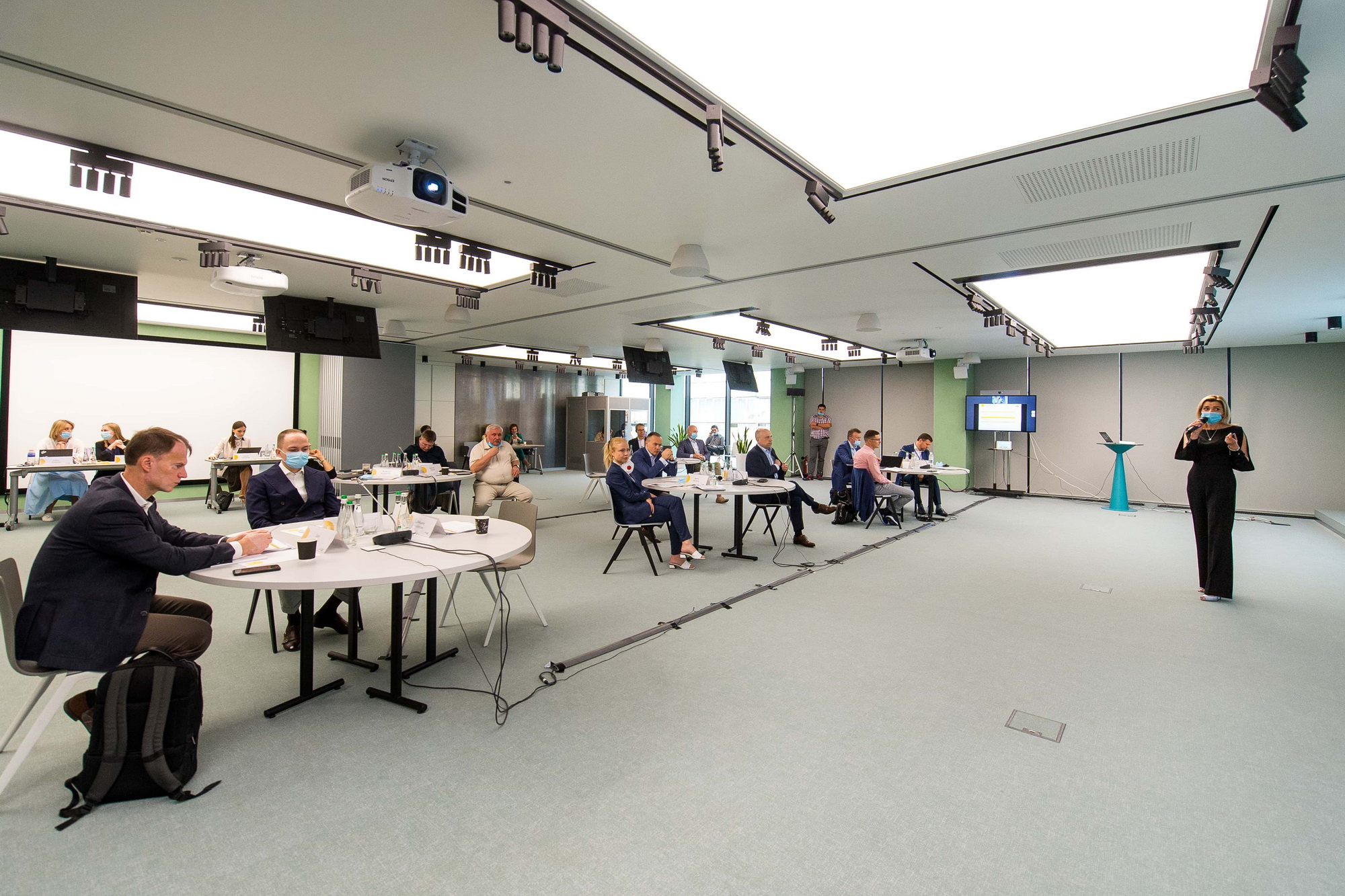 В Academy DTEK відбувся пітчинг проєктів учасниками флагманської програми Academy DTEK «Energy of Innovation: Executive MBA».