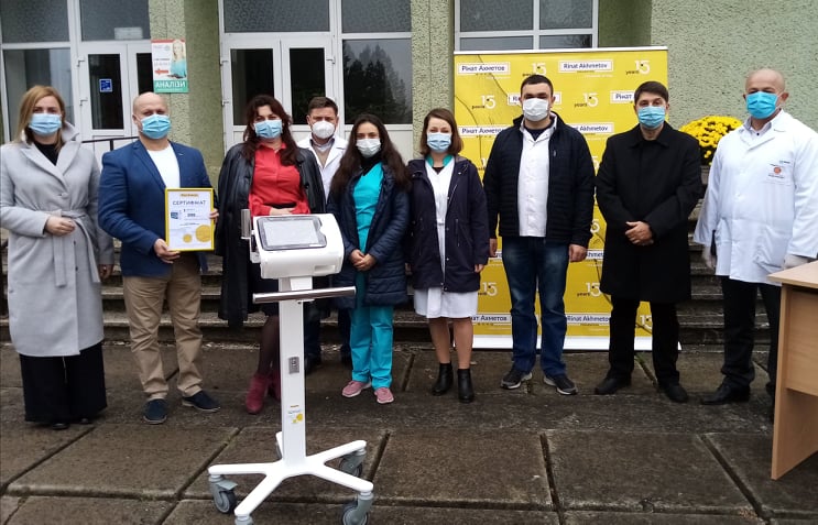 Львівщина отримала 21 апарат штучної вентиляції легень від ДТЕК та Фонду Ріната Ахметова від початку пандемії