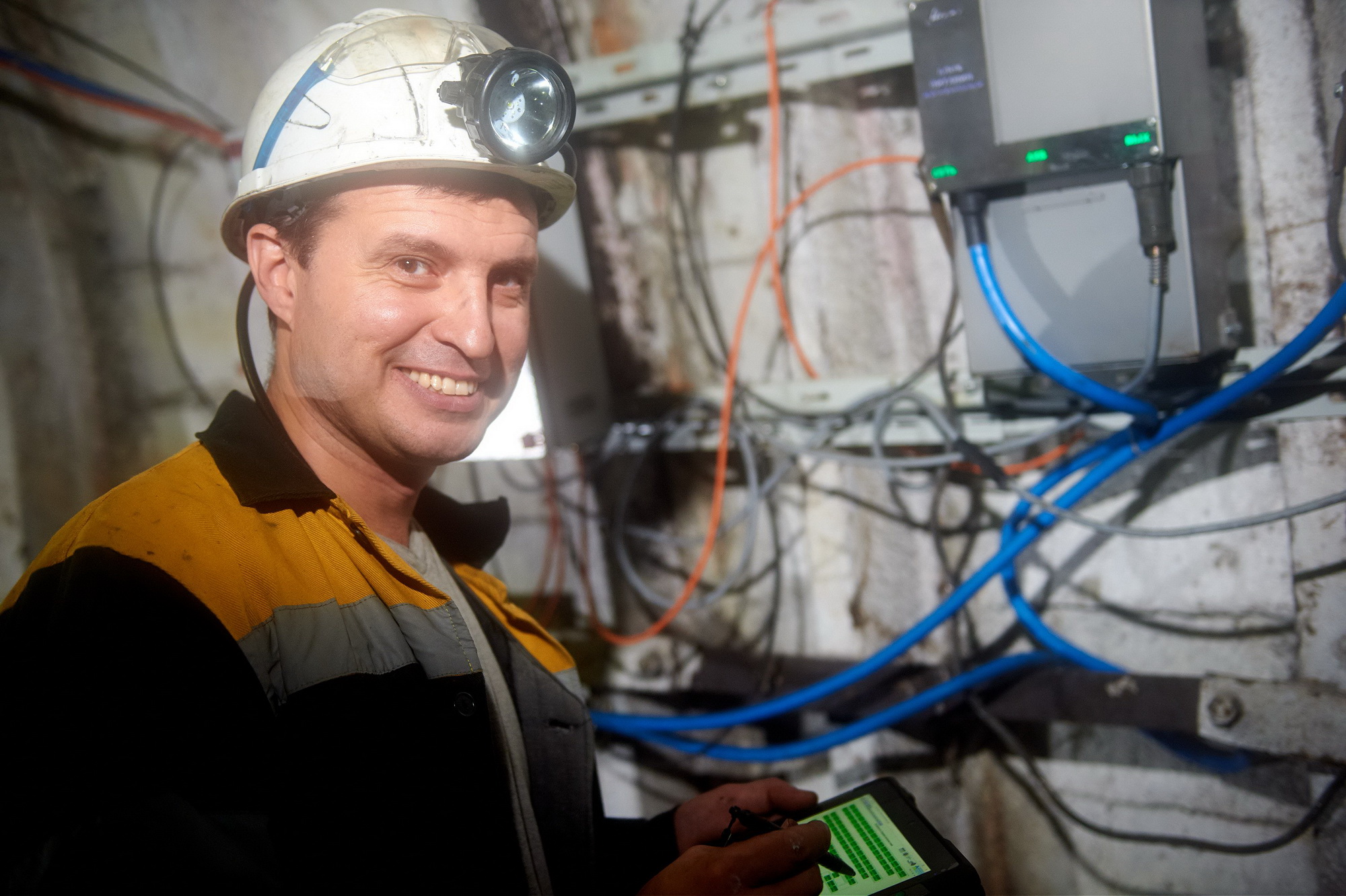 На шахті ДТЕК впровадили цифрову систему позиціонування для підвищення безпеки шахтарів