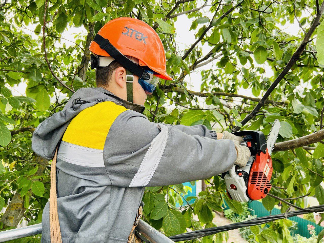Power workers at DTEK Grids have already restored light to 4 million Ukrainian families since the beginning of the war on a large scale