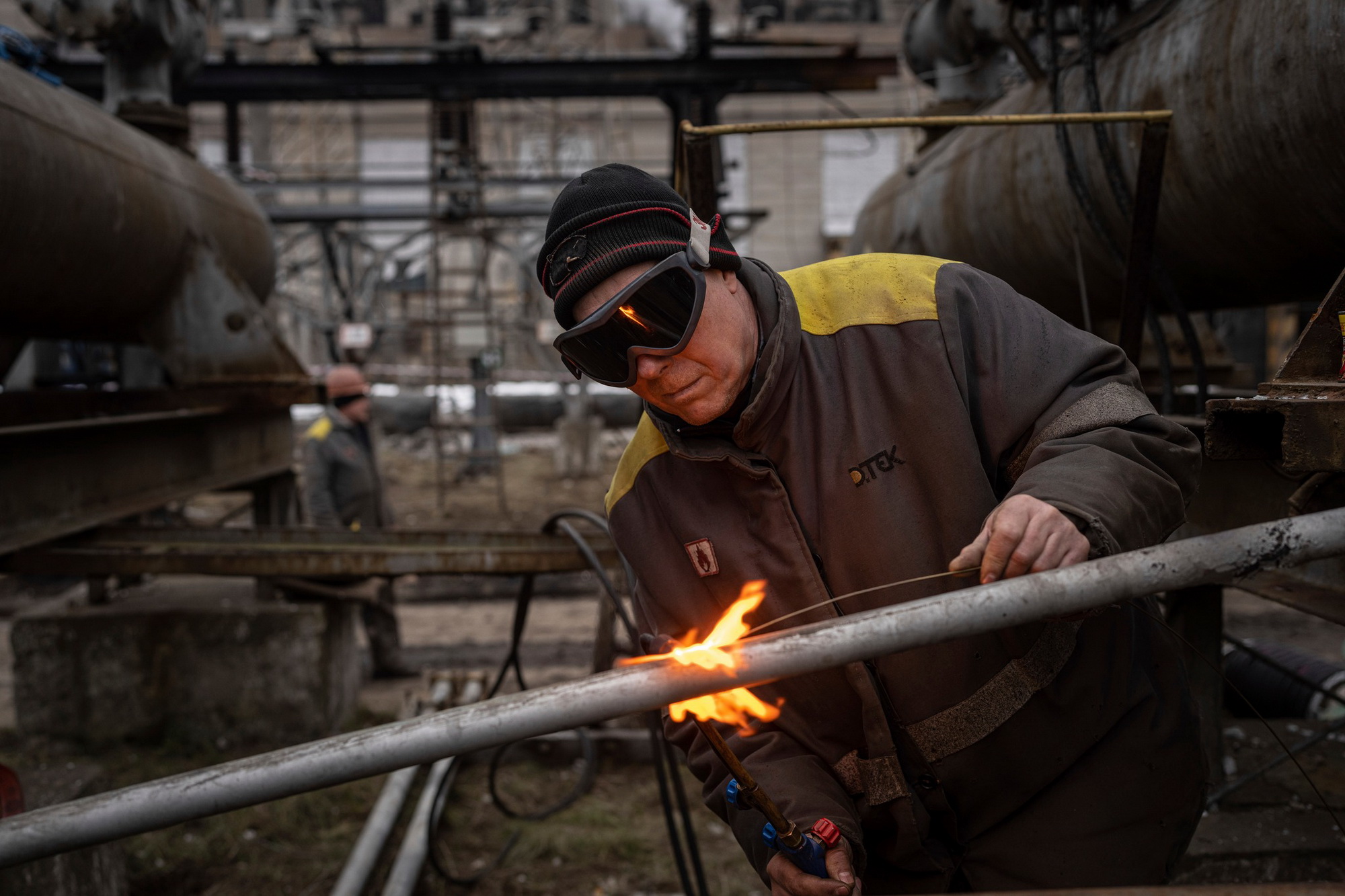 We carried this station in our arms like a child – DTEK`s power plant workers for Associated Press