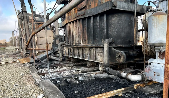 Los Angeles Times on russia aims to bring winter early to Ukraine with targeted attacks