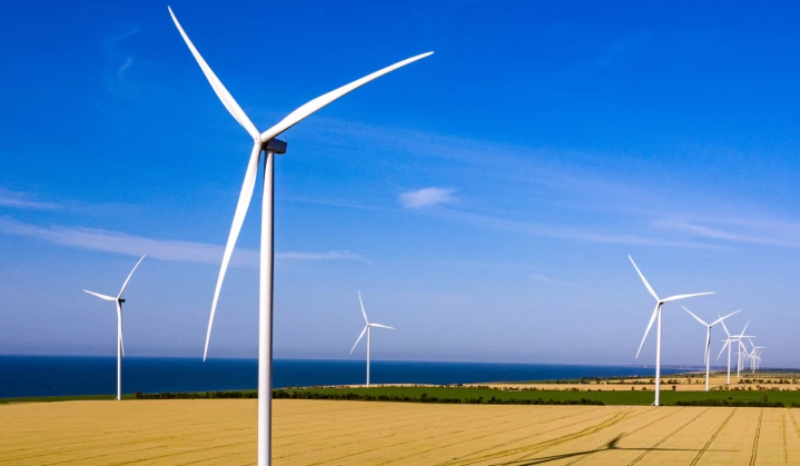 <strong>POLITICO:</strong> help us build wind farms to beat russian bombs, Ukraine tells EU