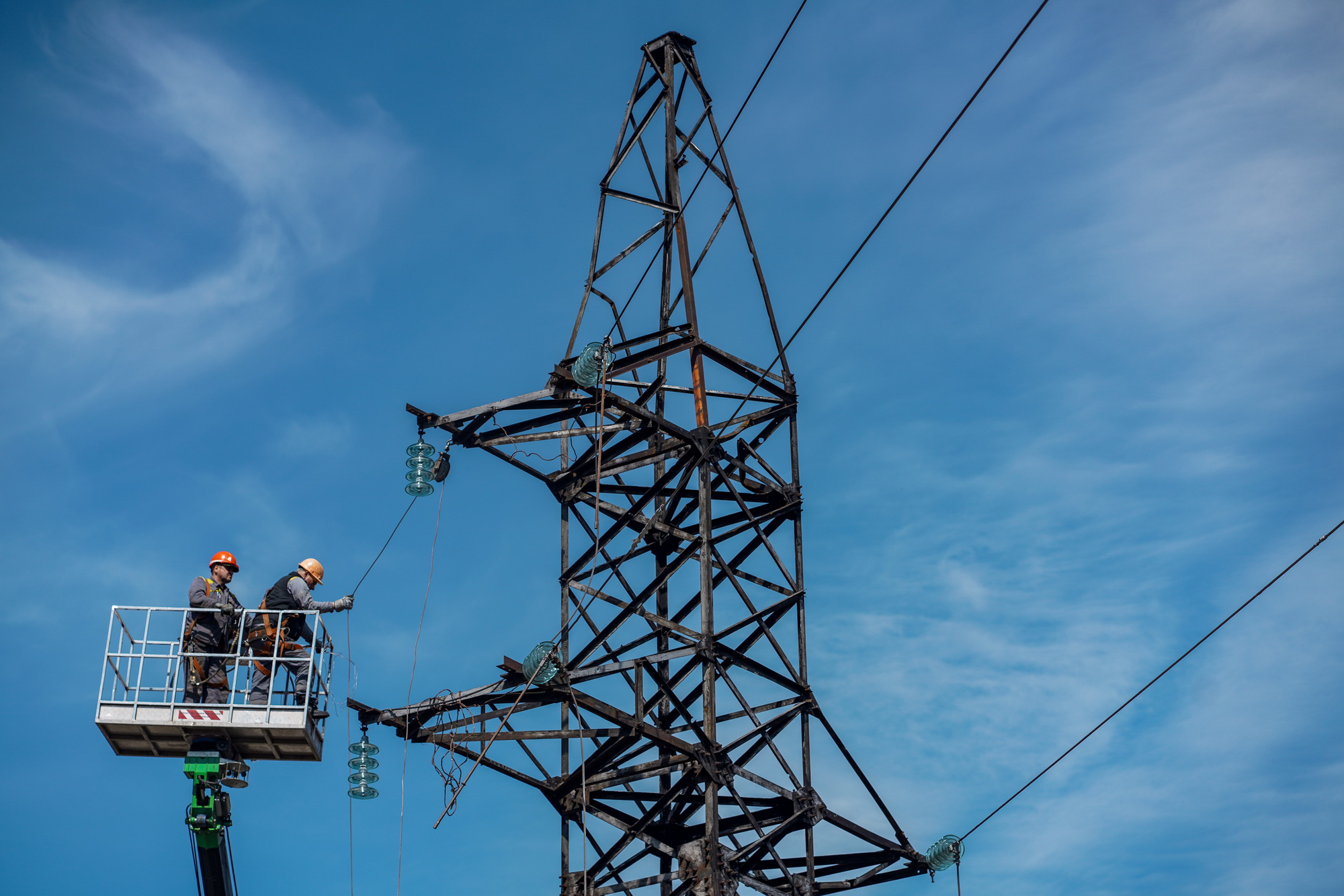 DTEK Grids honoured with US energy association award for prompt power restoration efforts during wartime
