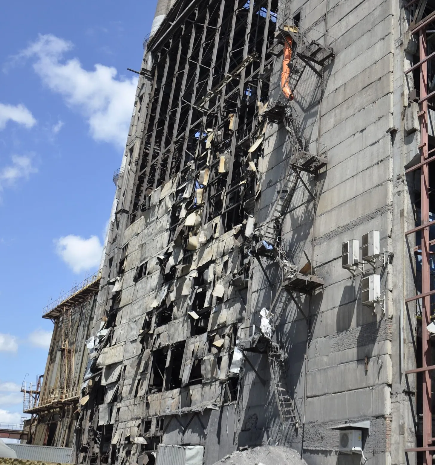 DTEK power engineers' efforts highlighted in the Counteroffensive article