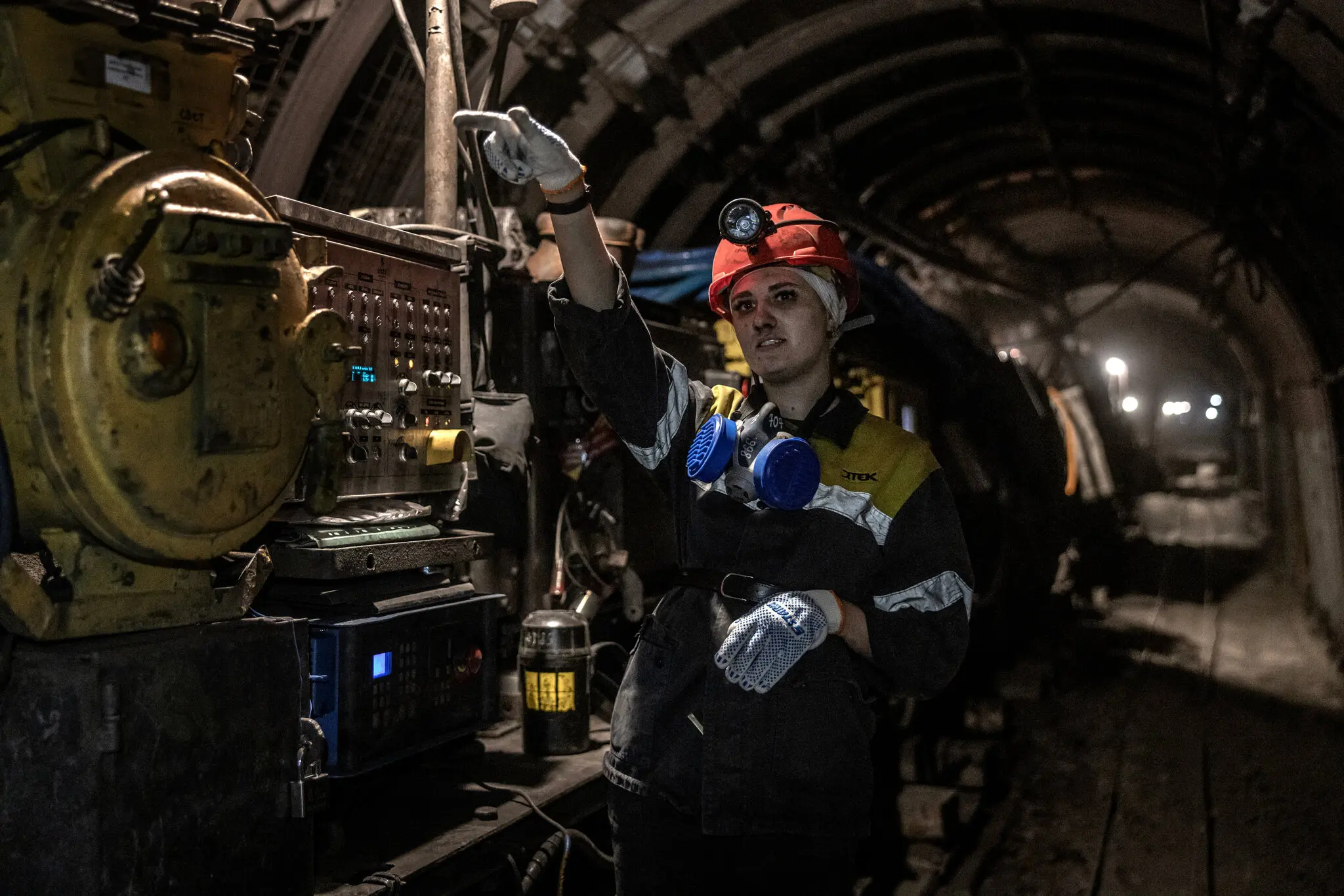 <strong>The New York Times:</strong> War Is Draining Ukraine’s Male-Dominated Work Force. Enter the Women.