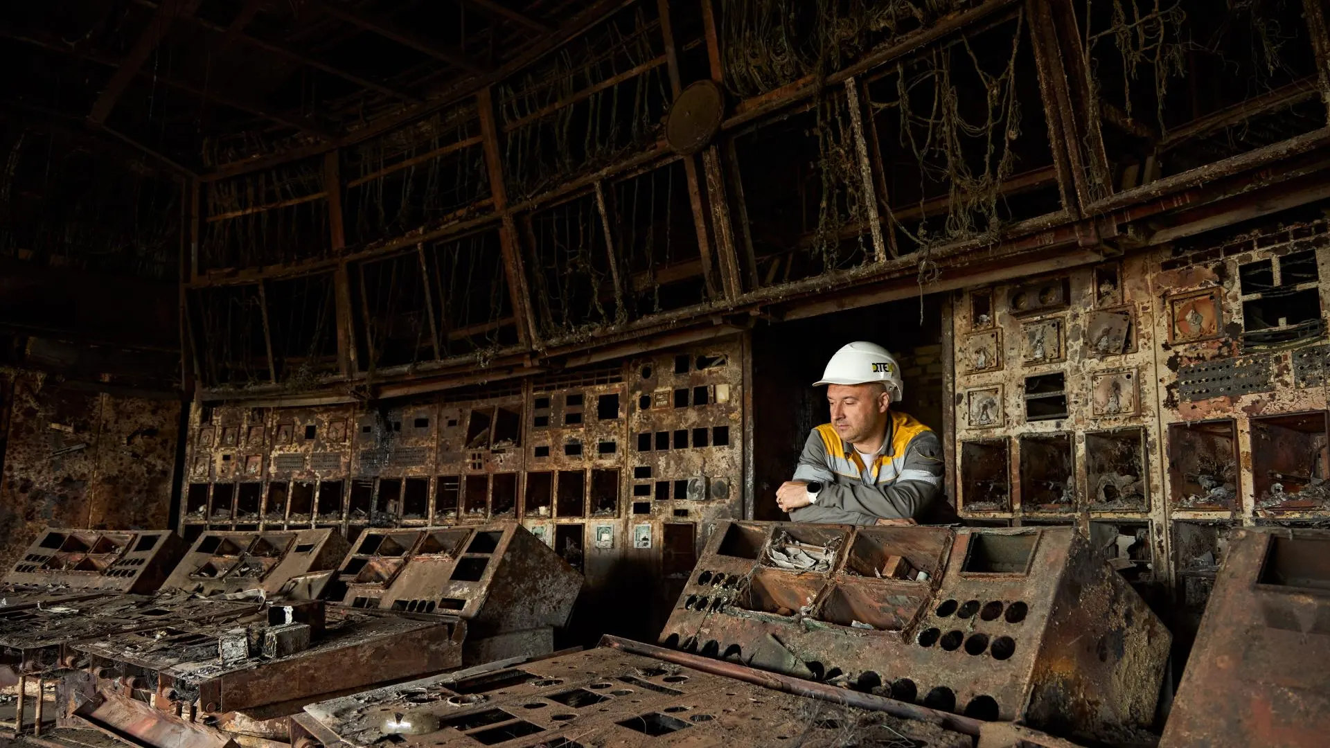 ‘Fight for Light’ photo exhibition opens in Brussels, telling untold stories from Ukraine’s energy frontline