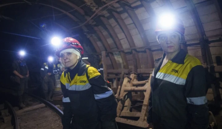 <strong>Associated Press:</strong> As war draws men to fight, Ukraine’s women take tough new jobs in machinery and mines