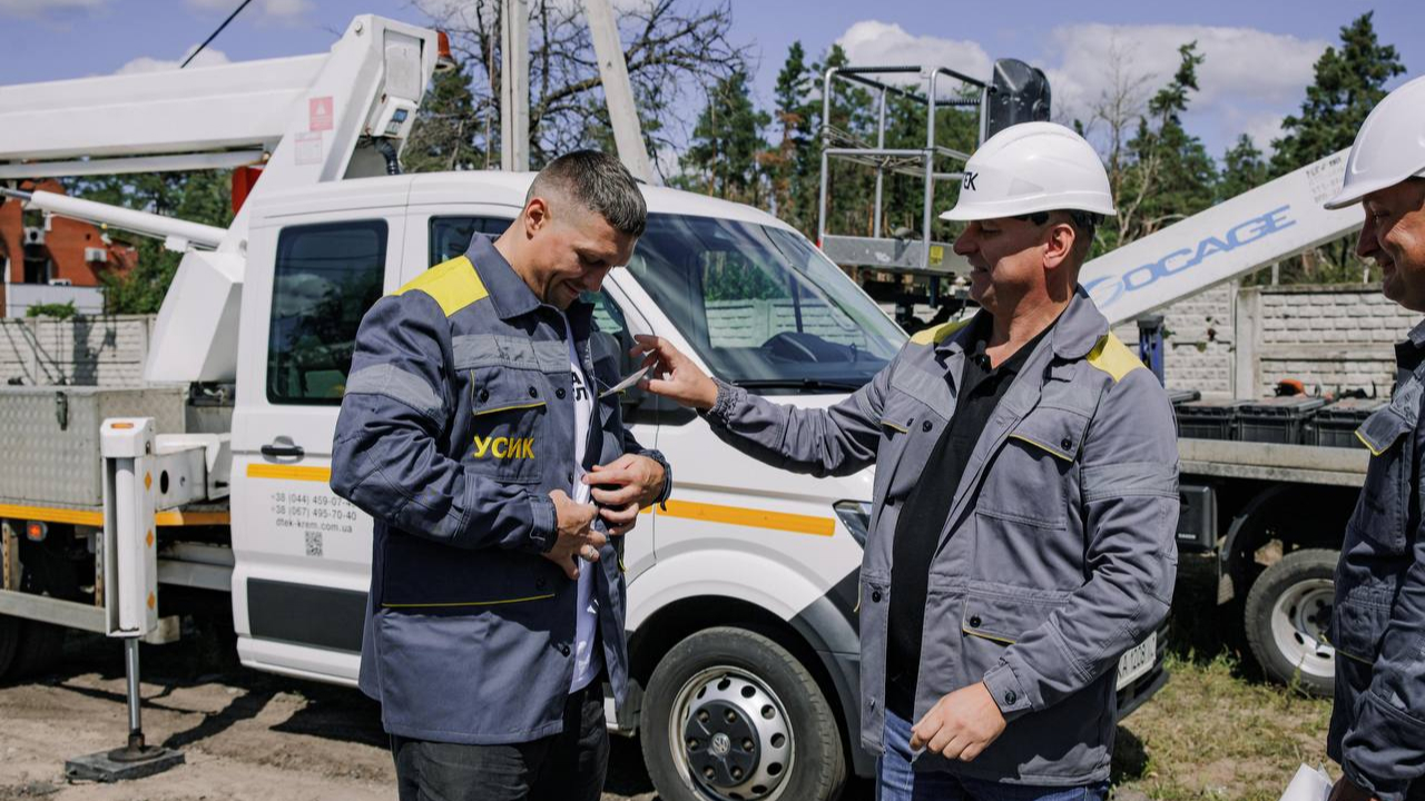 Олександр Усик зустрівся з енергетиками та відвідав енергетичні об’єкти Київщини