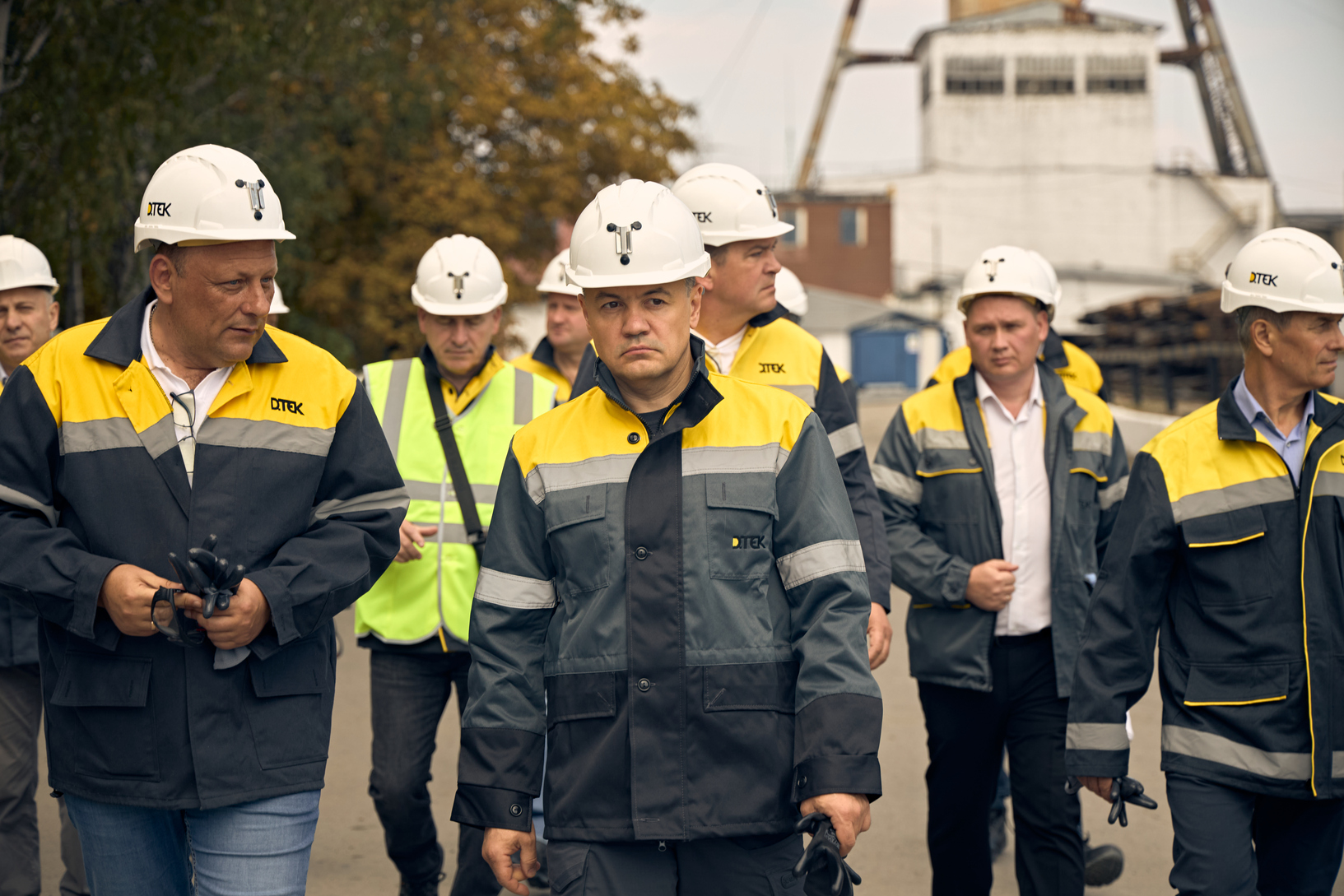CEO Maxim Timchenko visits DTEK colleagues near frontline as winter preparations advance