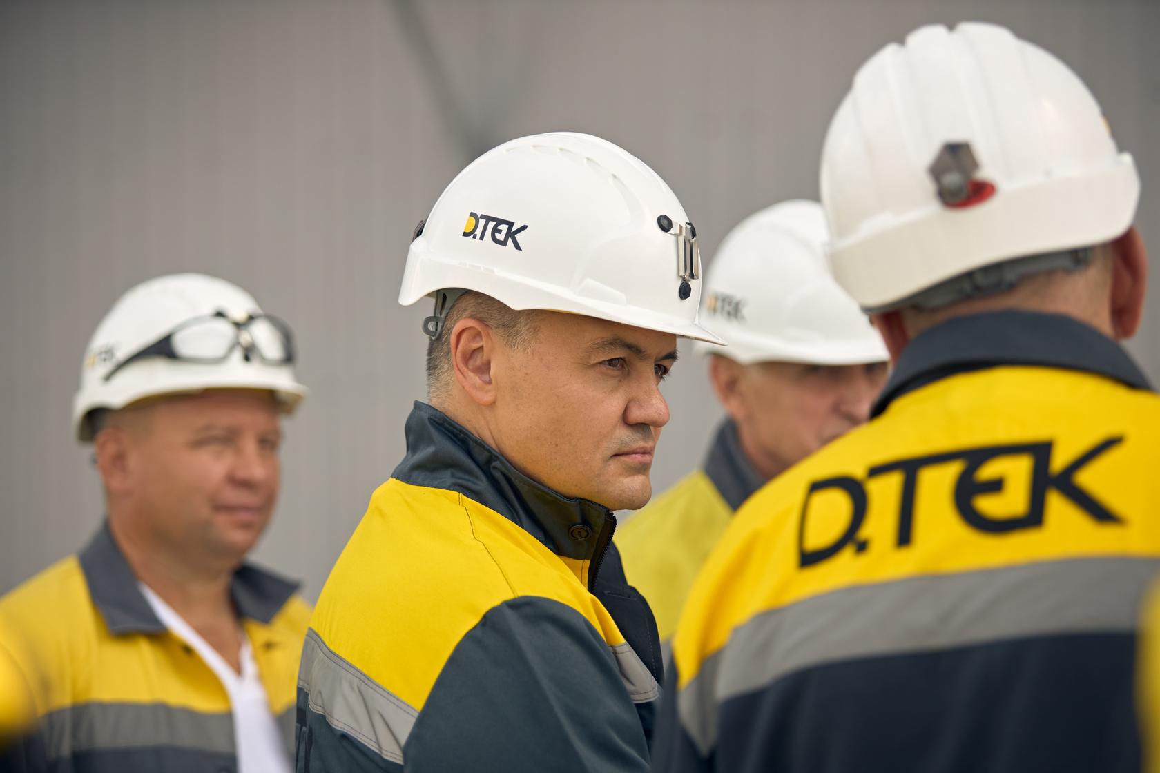 CEO Maxim Timchenko visits DTEK colleagues near frontline as winter preparations advance