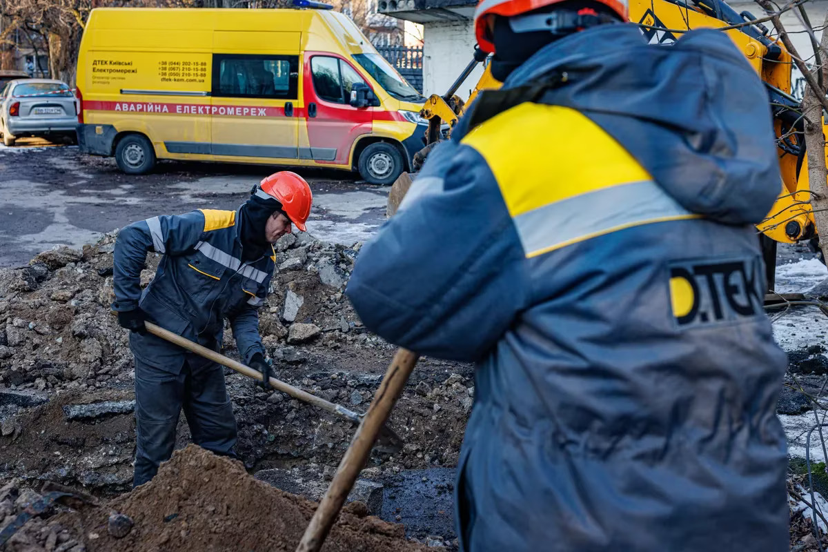 For Ukraine’s power workers, keeping the lights on is a life-and-death struggle under russian fire – DTEK for The Globe and Mail. Picture 1