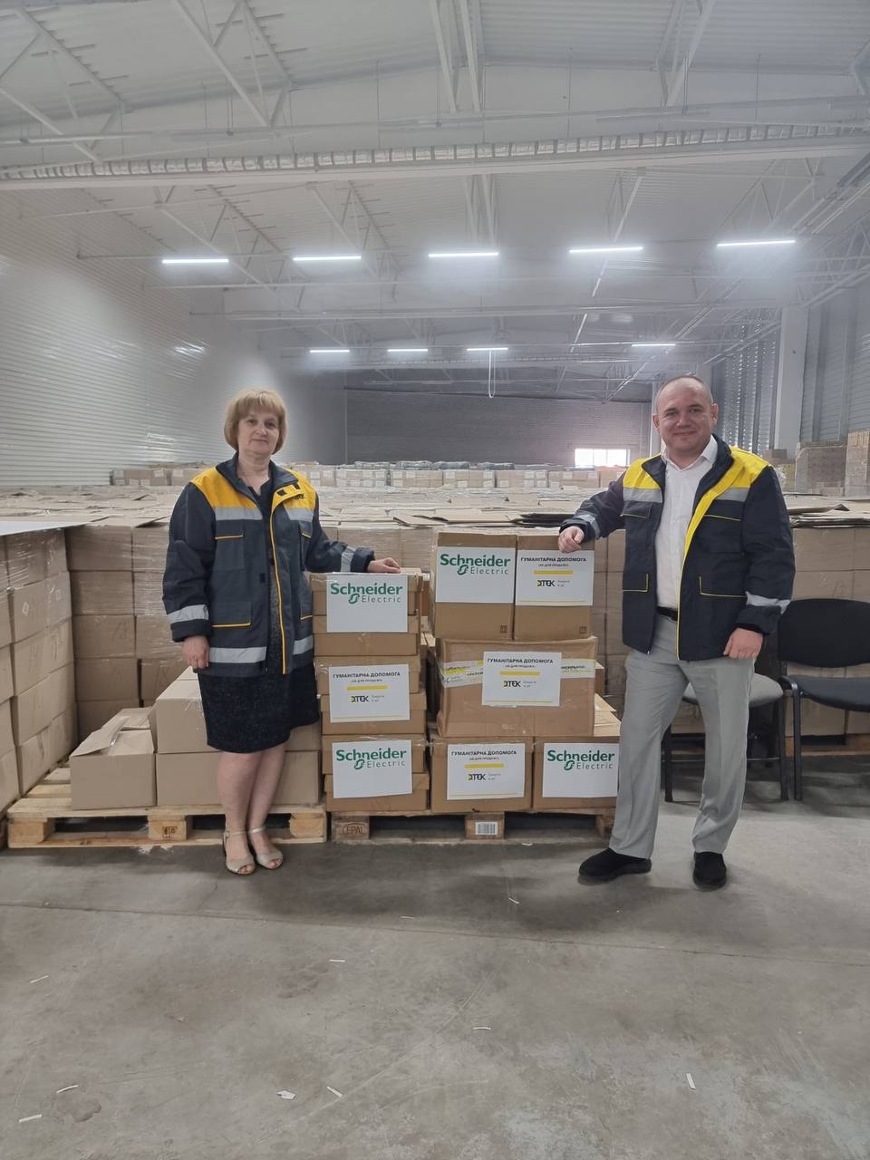Second batch of humanitarian aid from Schneider Electric and DTEK arrives in Eastern Ukraine. Picture 1